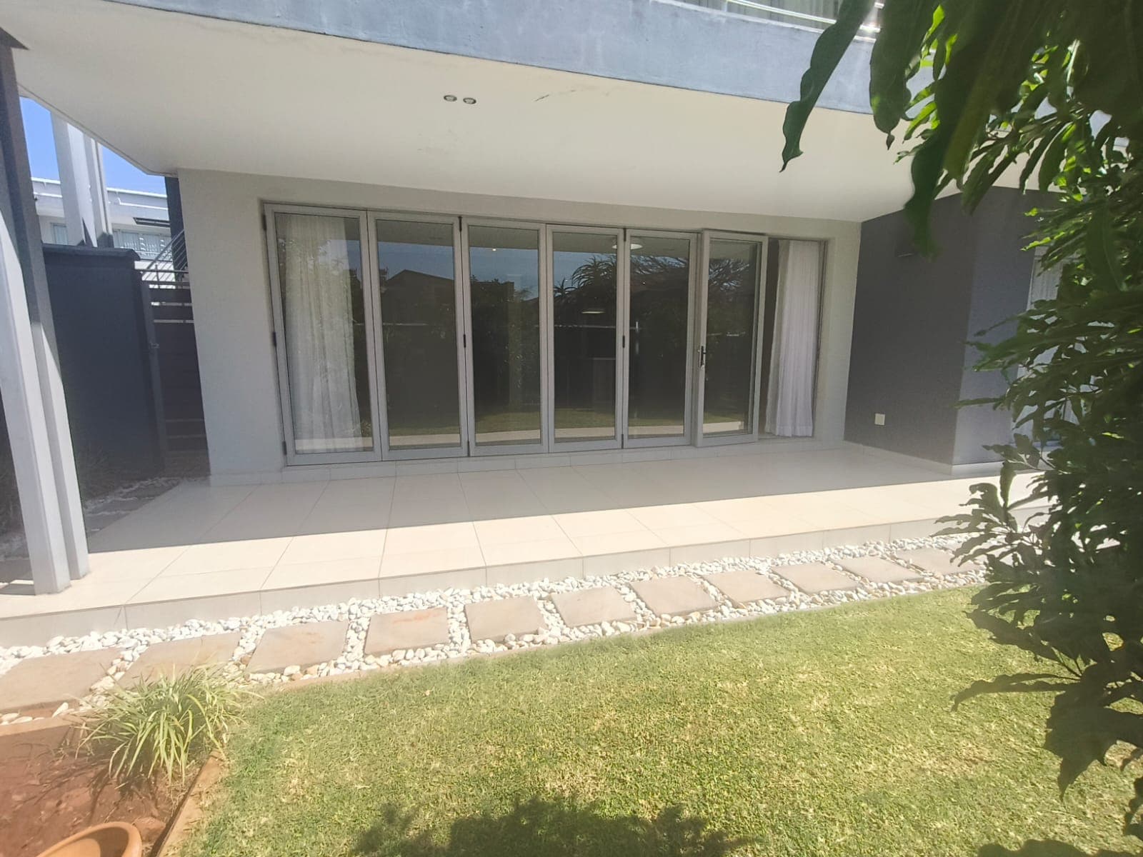 Woodlands Estate Family Home - Image 1